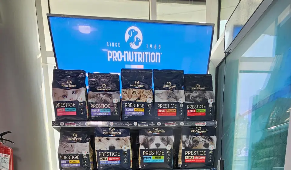 Pro nutrition prestige pet food in Wallet pets Abu Dhabi